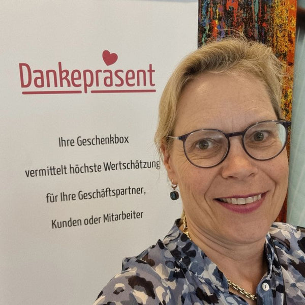 Wir rüsten uns für das Weihnachtsgeschäft – Dankepräsent schenkt Freude 🎄