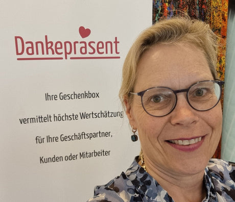 Schenken mit Sinn: Warum Wertschätzung für Firmenkunden heute eine soziale Komponente braucht.