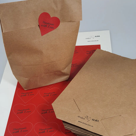 12 Aufkleber "Handmade" mit Herz mit passenden Packpapiertüten - Düsseldorfer Kontor ❤️ 
