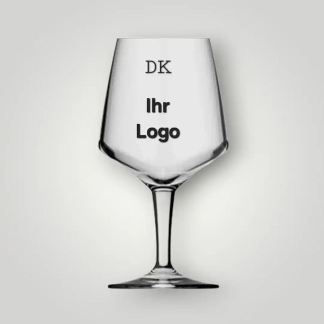 Elegantes Cocktailglas mit präzisem Logo-Eindruck für Unternehmen und Gastronomie. Hochwertige Glasveredelung, bundesweiter Versand auch in kleinen Mengen.