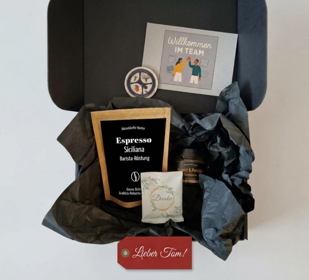 Schwarze B2B-Firmengeschenkbox mit Espresso und Porridge & Dessert-Gewürz  vom Düsseldorfer Kontor – bundesweit versandt