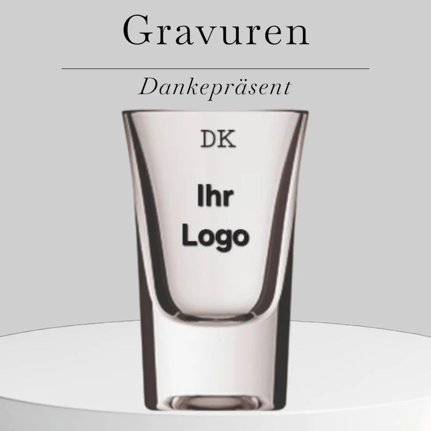 Hochwertiges Shotglas mit individuellem Logo-Druck oder Gravur vom Düsseldorfer Kontor – Stilvolles Accessoire für Firmenpräsente in Düsseldorf.