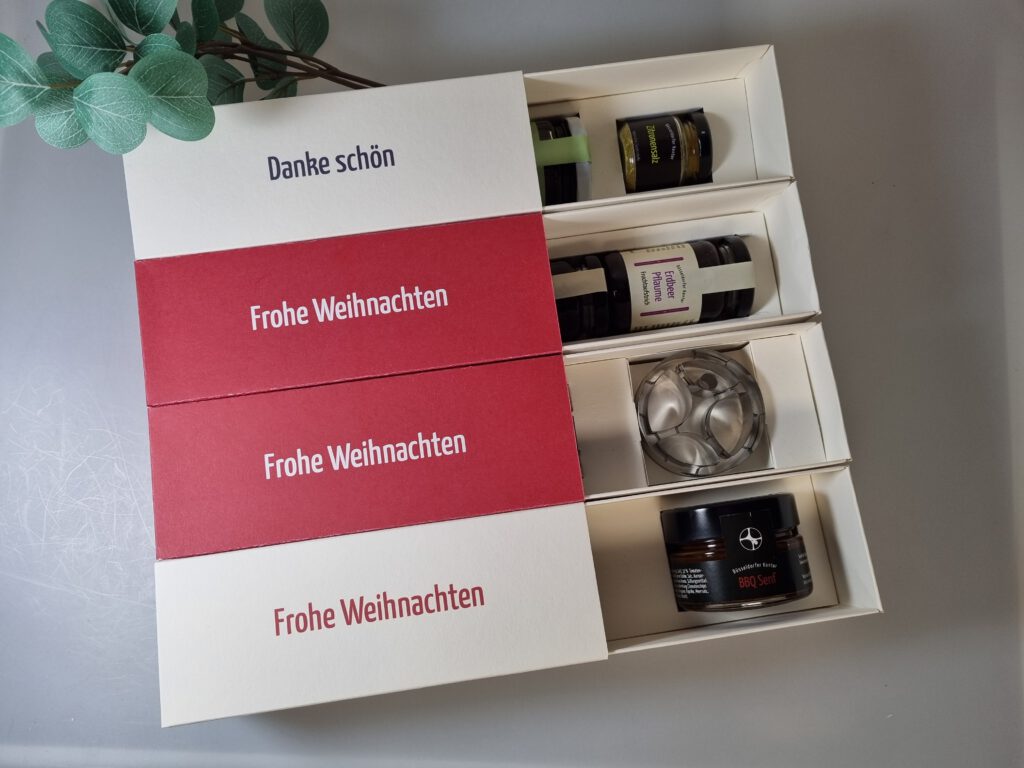 Dankepraesent, edle Geschenkboxen in blau und Creme